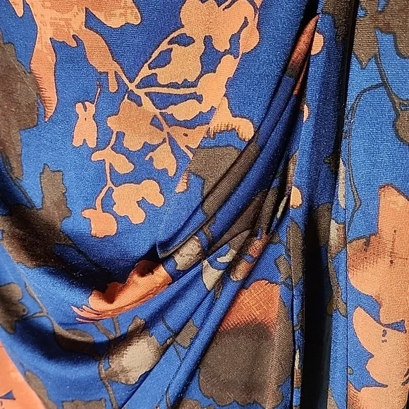 Beautiful Draped Vera Wang Top - Picture 3 of 8